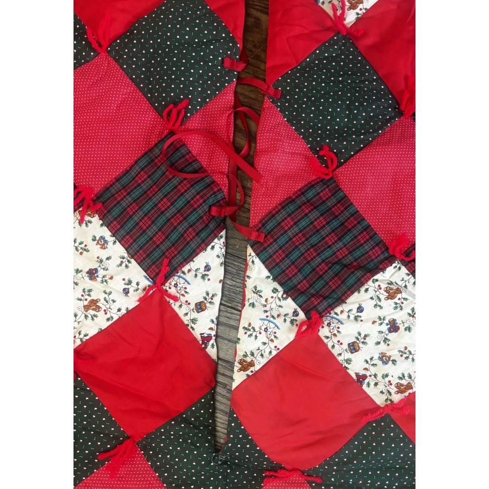 58" Vintage Multicolor Hand Quilted Patchwork Christmas Tree Skirt w/Lace - Picture 5 of 8